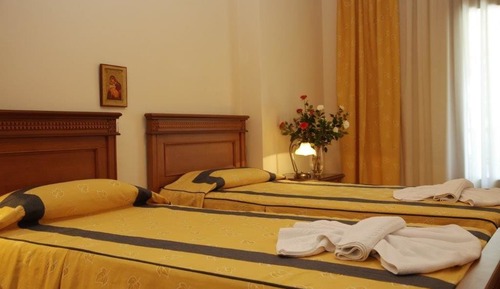 Habitación con 2 camas individuales, vistas a la ciudad