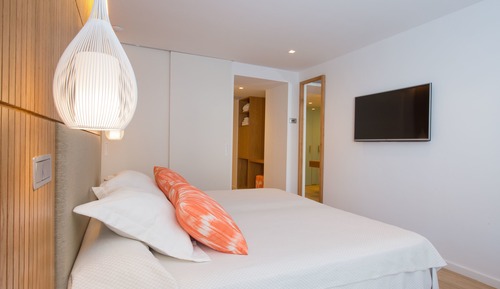 Habitación familiar, vistas parciales al mar (2 Adults & 1 Child)