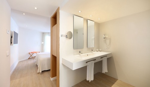 Habitación doble de uso individual, balcón