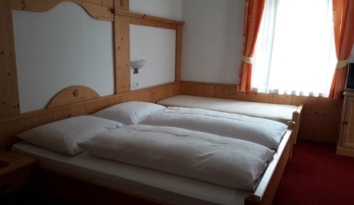 Habitación triple estándar, varias camas