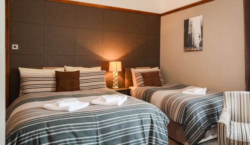 Suite estándar, baño privado (3 People)