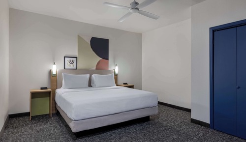 Habitación, varias camas