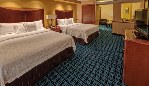 Estudio, varias camas