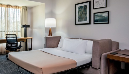 Estudio, 1 cama de matrimonio grande con sofá cama