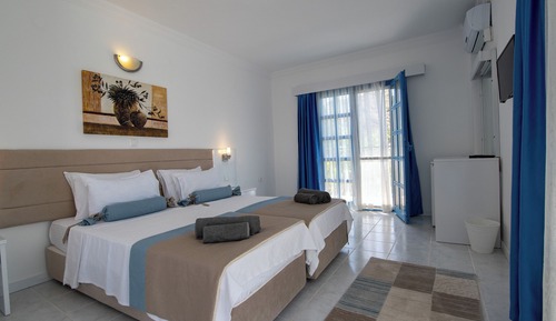 Habitación estándar con 1 cama doble o 2 individuales