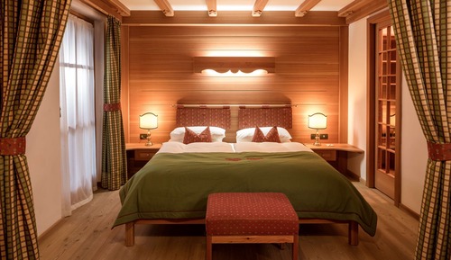 Suite junior, junto a la pista de esquí