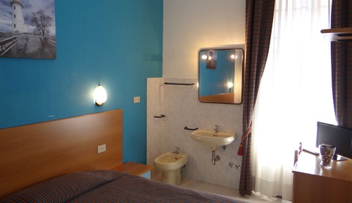 Habitación individual básica, baño compartido (Single bed)