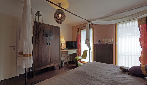 Habitación de diseño, 1 cama de matrimonio grande, bañera (Inspiration)