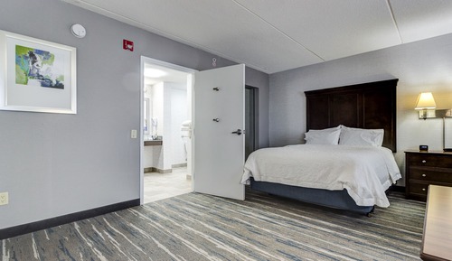 Estudio, 2 camas de matrimonio, accesible para personas con discapacidad (Mobiltity, Roll-In Shower)