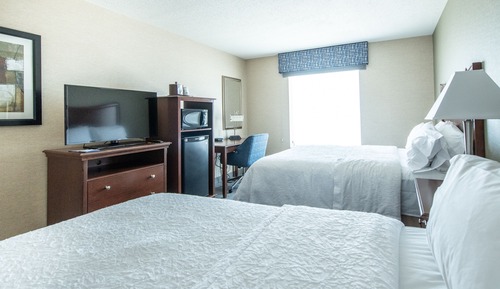 Habitación, 2 camas de matrimonio, frigorífico y microondas