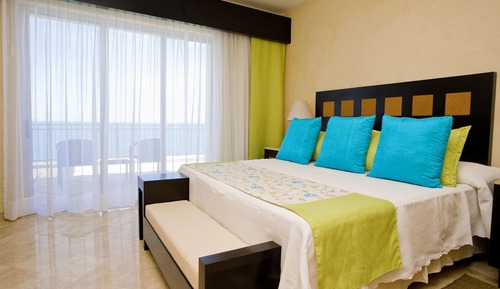 Two Bedroom Oceanfront Suite