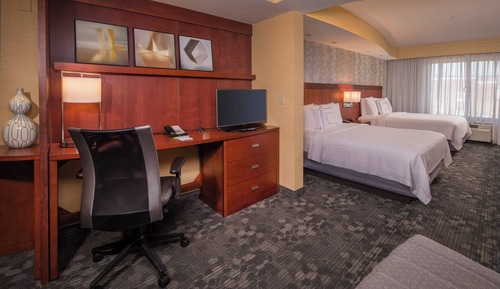 Estudio, 2 camas de matrimonio