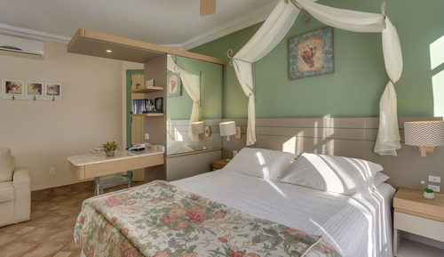 Suite Green Tower Label