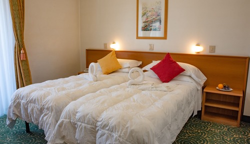 Habitación triple estándar, vistas a la piscina