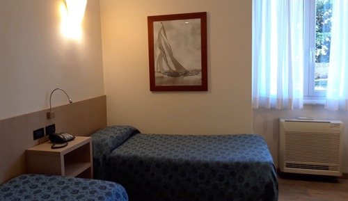 Habitación económica con 2 camas individuales