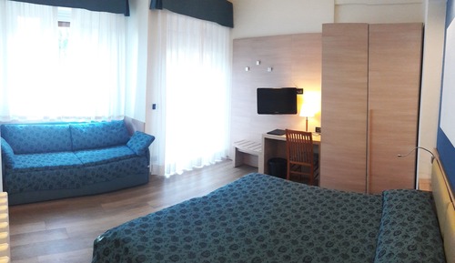 Habitación familiar, balcón (Comfort)