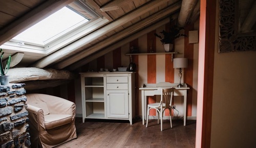 Suite (Attic)