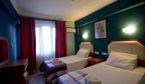 Habitación económica con 2 camas individuales