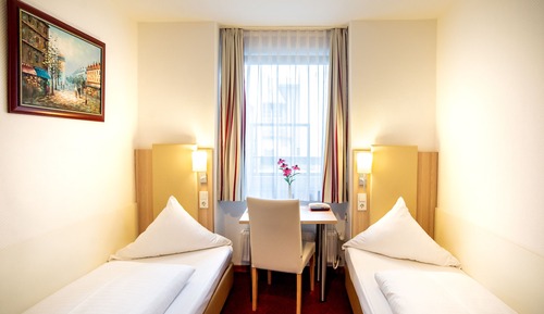 Habitación clásica con 2 camas individuales