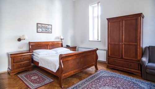 Habitación estándar con 1 cama doble o 2 individuales