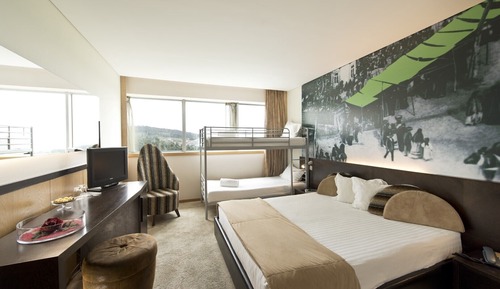 Habitación familiar (2 adults + 2 children)