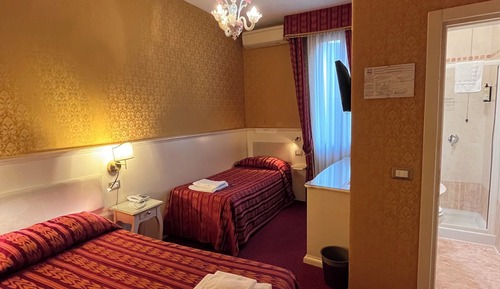 Habitación con 2 camas individuales