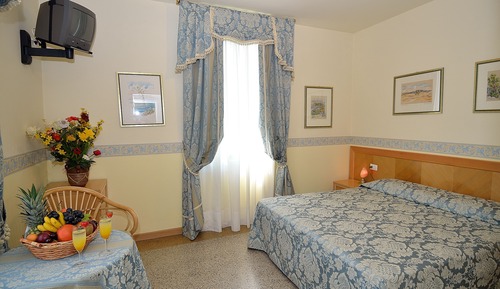 Habitación con 1 cama doble o 2 individuales