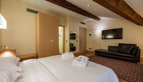 Habitación superior, 1 cama de matrimonio grande