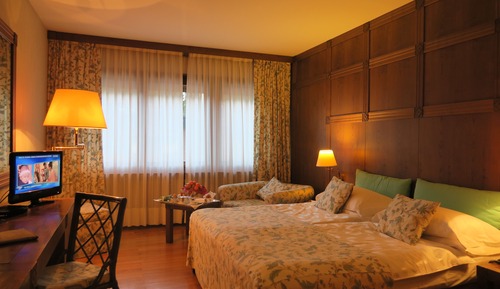 Habitación clásica con 1 cama doble o 2 individuales