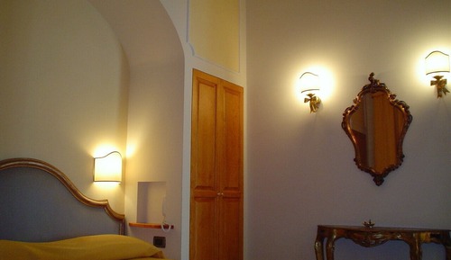 Habitación básica doble, baño privado, vistas al patio