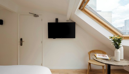 Estudio superior, 1 cama doble, balcón
