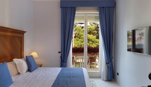 Habitación clásica con 1 cama doble o 2 individuales, vistas al mar