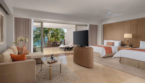 Grand Class Pool Suite Ocean Front