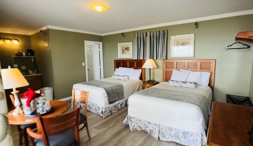 2nd Floor, Front Ocean View, 2 Double Beds