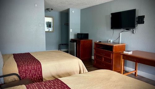 Habitación básica, 2 camas de matrimonio, no fumadores