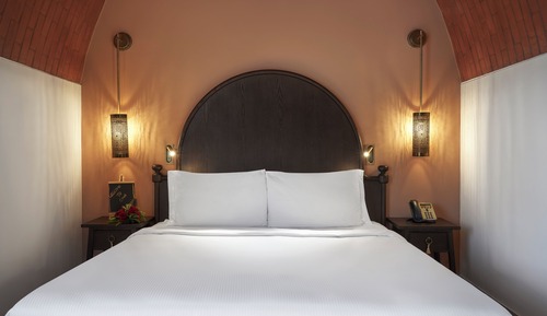 Sea View King Room with Cove Club Access