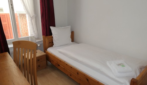 Habitación individual (Shared Toilet)