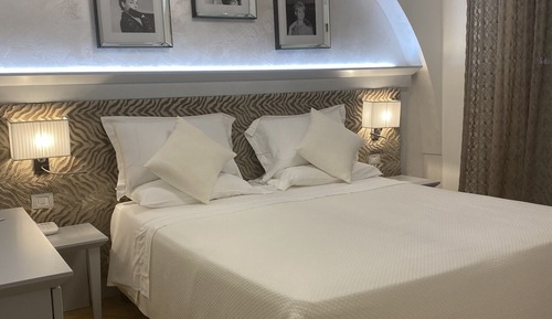 Habitación estándar con 1 cama doble o 2 individuales