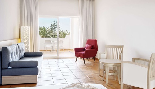 Suite junior, vistas a la piscina