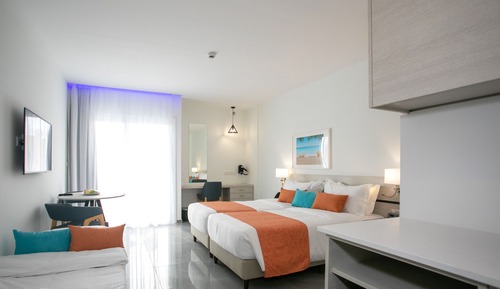 Suite, 1 cama de matrimonio con sofá cama, no fumadores, cocina básica (with Sofabed)