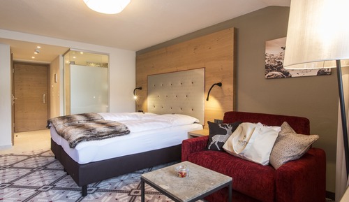 Habitación doble superior, balcón, vistas a la montaña