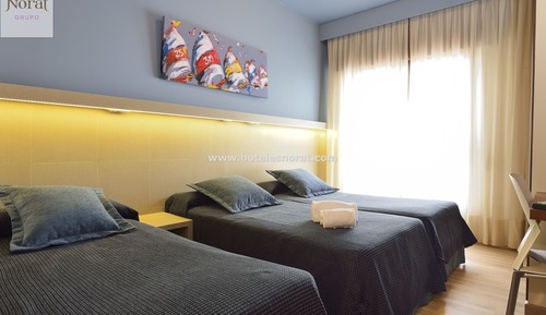 Habitación doble (with extra bed, adult)