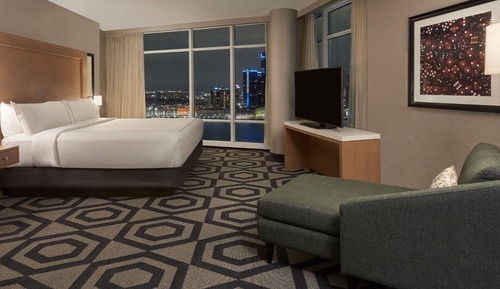 Habitación, 1 cama de matrimonio grande, en una planta alta