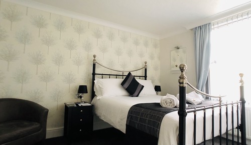 Habitación doble, baño privado