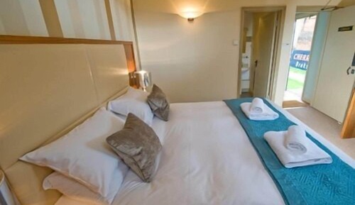 Habitación doble, baño privado ((Plum))