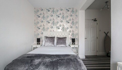 Habitación económica doble, 1 cama doble, baño privado