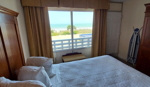 Habitación estándar, 2 camas de matrimonio, balcón, vistas a la playa (   AA   )