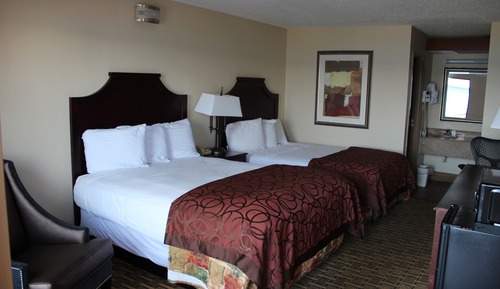 Habitación estándar, 2 camas dobles, fumadores (No Pets Allowed)