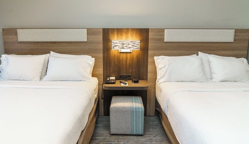 Suite, 2 camas de matrimonio, accesible para personas con discapacidad (Communications, Mobility)