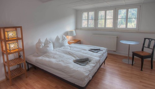 Habitación básica con 1 cama doble o 2 individuales, 1 cama doble, no fumadores